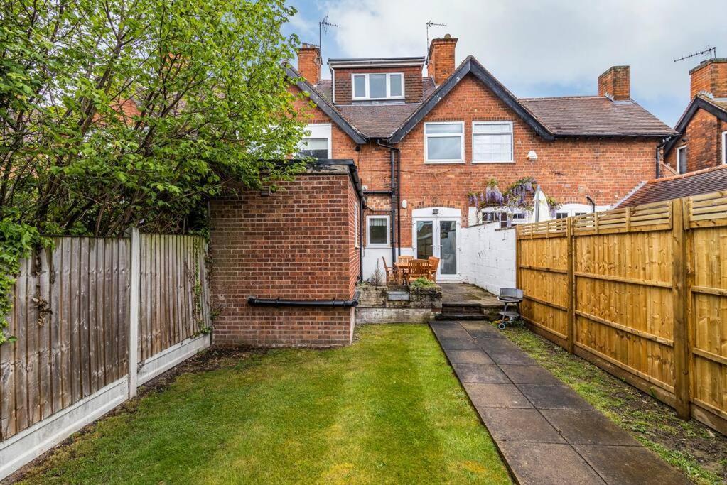 Dovecote House Beeston Private Parking 15Mins From Nottingham City Centre Close To Qmc Hospital Exterior photo